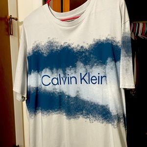 Men’s Calvin Klein XL T-Shirt New W/o Tags Never Worn